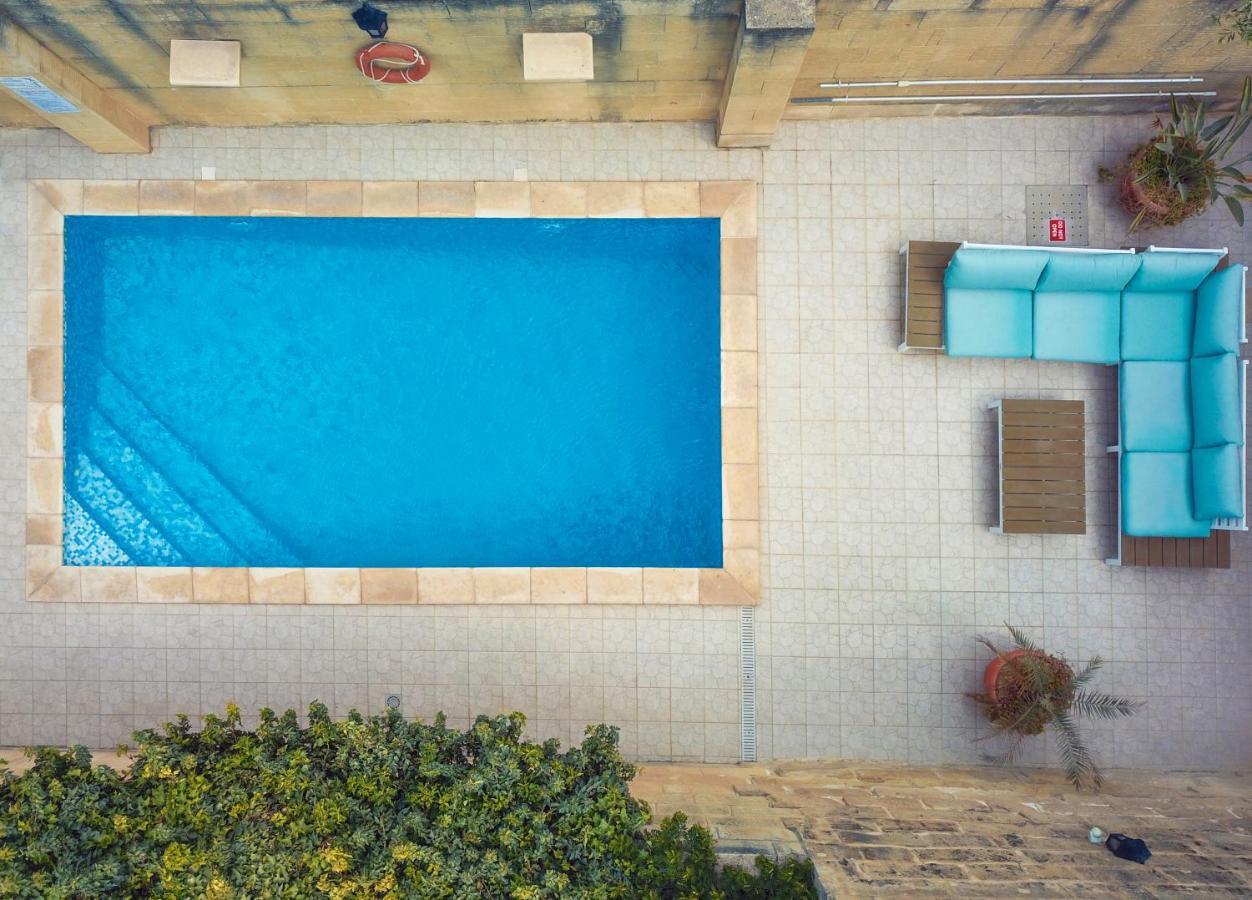 Superb Maltese Farmhouse With Private Pool Villa Victoria Bagian luar foto