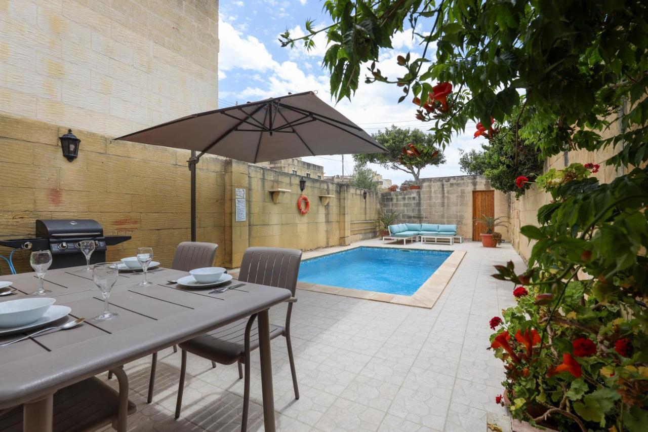 Superb Maltese Farmhouse With Private Pool Villa Victoria Bagian luar foto